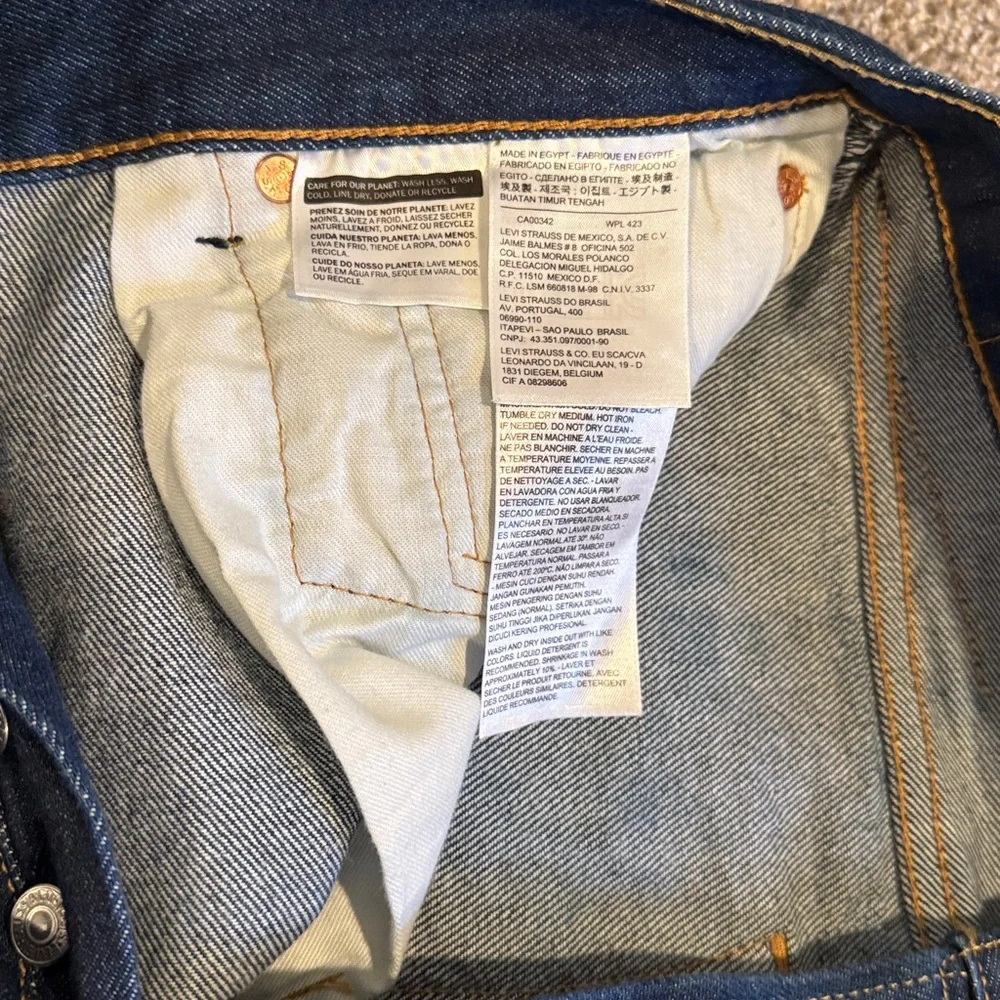 Levi’s button butterfly 501 Dark Blue Denim‎ Jeans